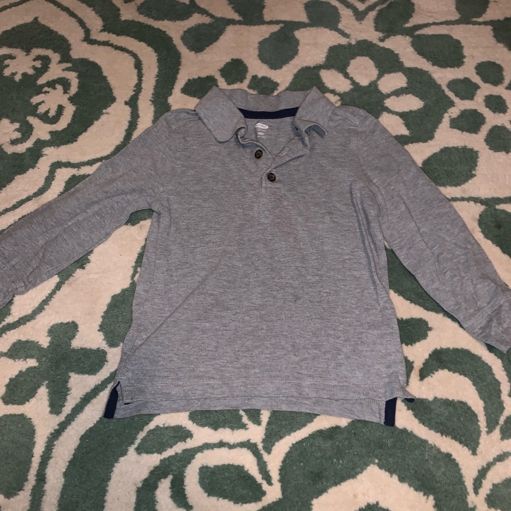 Old Navy gray long sleeve polo - size 3T
